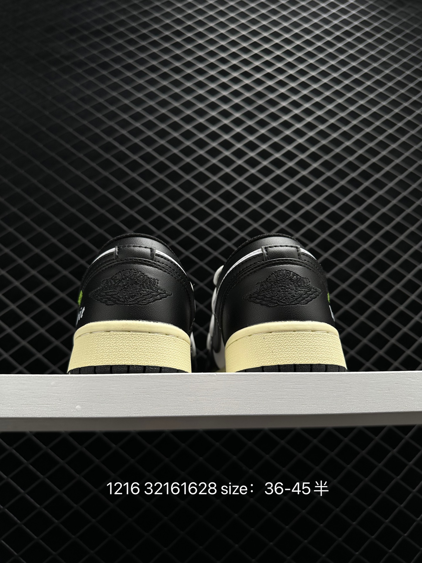 Nike Air Jordan 1 Low AJ1